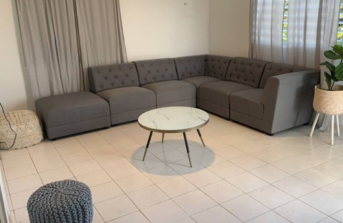 Mora Casa | Mabodamaca Luxury House is a house located near the beach and airport