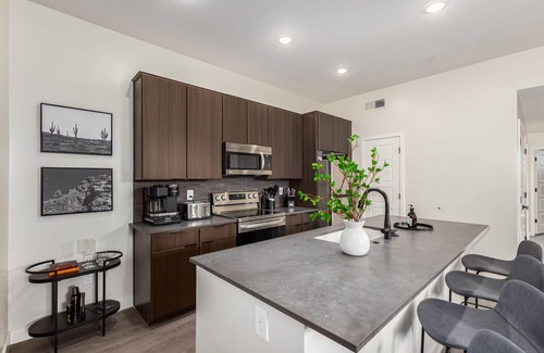 North Scottsdale Condominio | Macallister 1006|Close to Golf & Mayo|Heated Pool