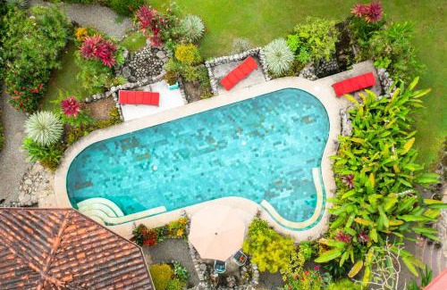 Uvita Casa | Macaw Villa - Riverfront With A Pool