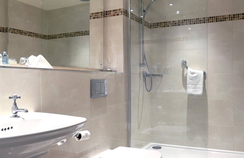 Woodbank Hotel | Macdonald Craxton Wood Hotel & Spa, Chester