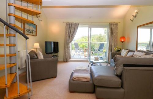 Y Felinheli Casa | Machlud Ynys