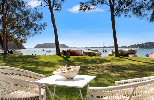 Great Mackerel Beach Cabaña | Mackeral Beach Cottage + Cabin by TCC