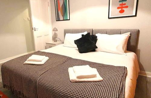 Port Glasgow Casa | Mackie House