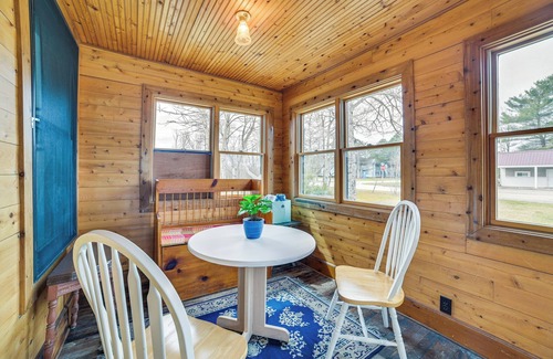 Mackinaw City Cabaña | Mackinaw City Getaway - 3 Mi to City Beach!