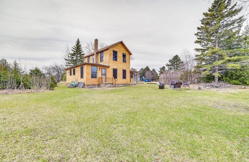Mackinaw City Cabaña | Mackinaw City Getaway - 3 Mi to City Beach!