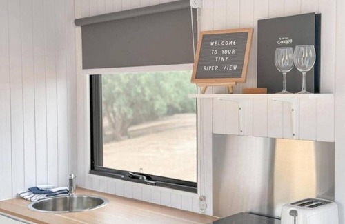 Narromine Casa | Macquarie River View by Tiny Away