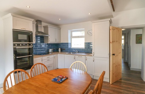 Macreddin Village Cabaña | MACREDDIN ROCK HOLIDAY COTTAGE in Aughrim, County Wicklow