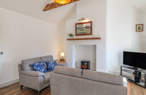 Macreddin Village Cabaña | MACREDDIN ROCK HOLIDAY COTTAGE in Aughrim, County Wicklow