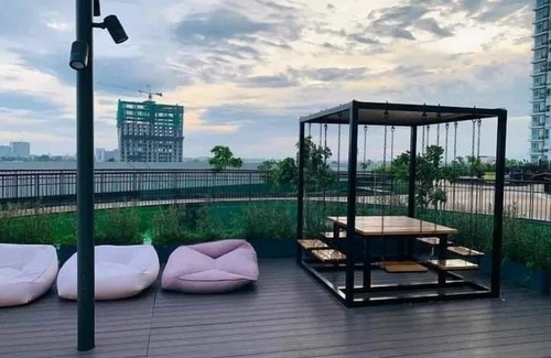 Lapu-Lapu Complejo | MACTAN NEWTOWN 1-BEDROOM W/ BALCONY & POOL ACCESS