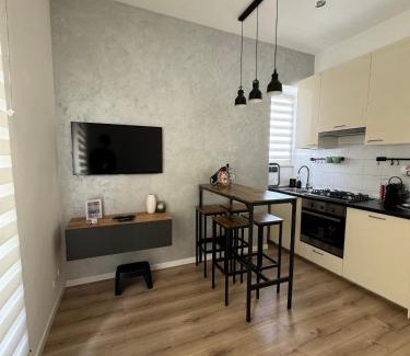 Gianicolo Apartamento | Maddalena Means Home