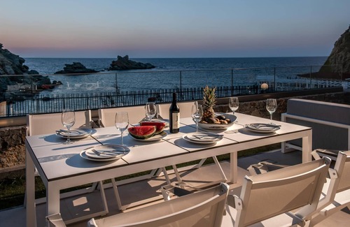 Agia Pelagia Villa | Made By The Sea Villa 1