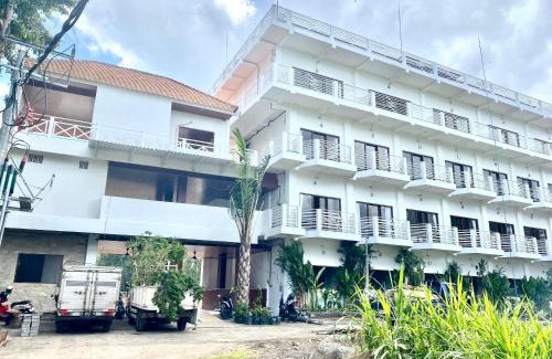 Batu Bolong Hotel | Made Canggu 77 Managed by Manara