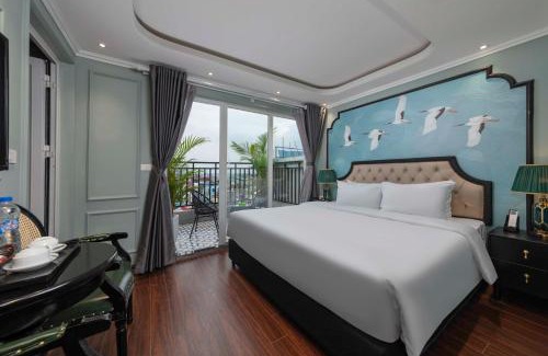Hang Buom Hotel | Madelise Palace Hotel & Travel