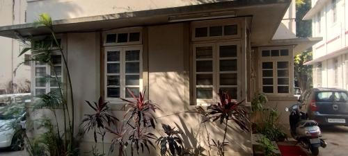 Central Pune Casa | Madhav Bhavan Guest house