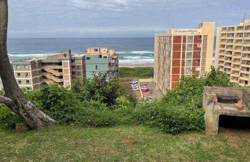 Amanzimtoti Casa | MadhMaven Insights