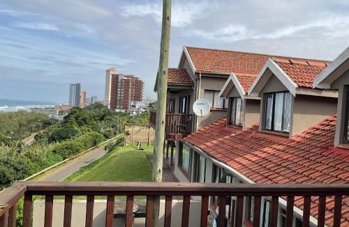 Amanzimtoti Casa | MadhMaven Insights