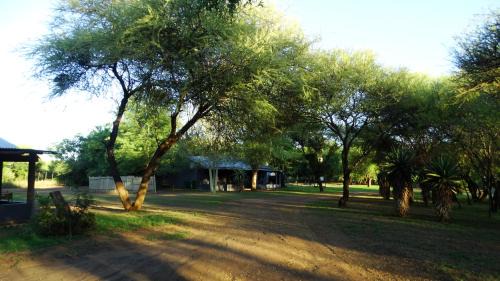 Ramotshere Moiloa Chalet De Esquí | Madikwena Crocodile and Game Farm