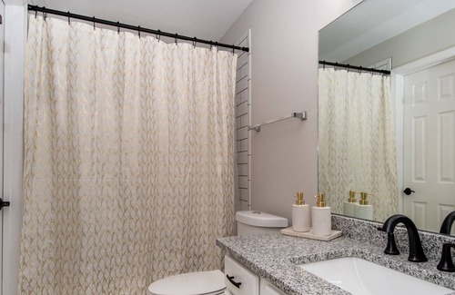 Heron Walk Casa | Madison Manor | Close to Downtown Fun!
