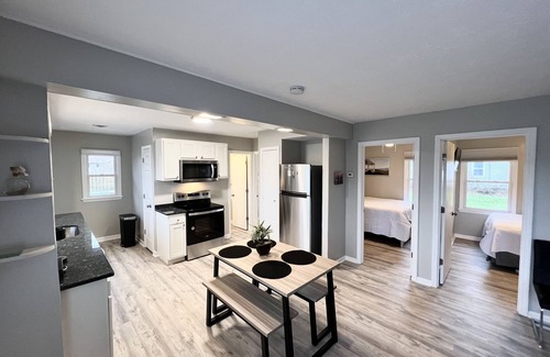Lake Breeze Park Casa | Madison on the Lake Home with Lake Erie views & Pool in Wine Country!