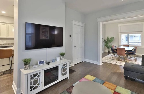 Roselawn Finance Casa | Madisonvilla - 3BR/2BA, Sleeps up to 6+3 KING beds