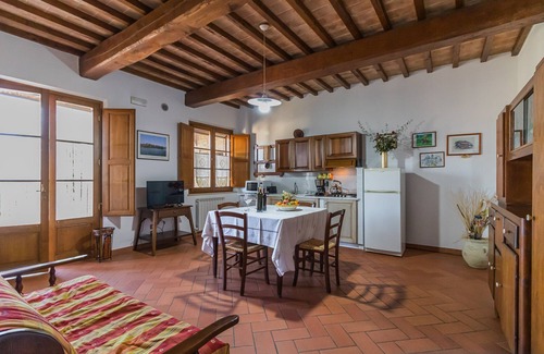 Casamaggiore Apartamento | Madone 3, apartamento en un agriturismo. Piscina, WiFi, tenis