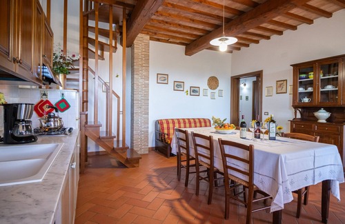 Casamaggiore Apartamento | Madone 4, amplio apartamento en un agriturismo. Piscina, WiFi, tenis