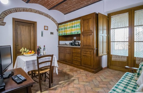 Casamaggiore Apartamento | Madone T, apartamento en un agriturismo. Piscina, WiFi, tenis