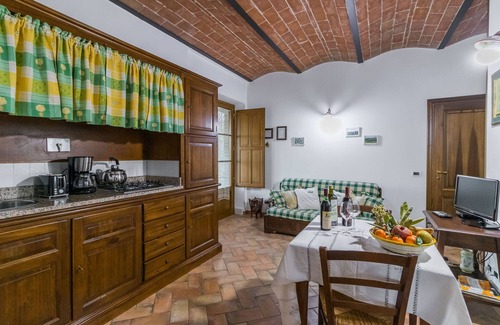 Casamaggiore Apartamento | Madone T, apartamento en un agriturismo. Piscina, WiFi, tenis