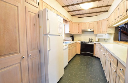 Jeffersonville Chalet De Esquí | Unidad de la Virgen (14 personas) Chalets de estilo famoso de los contrabandistas - 5 minutos a pie del Reso