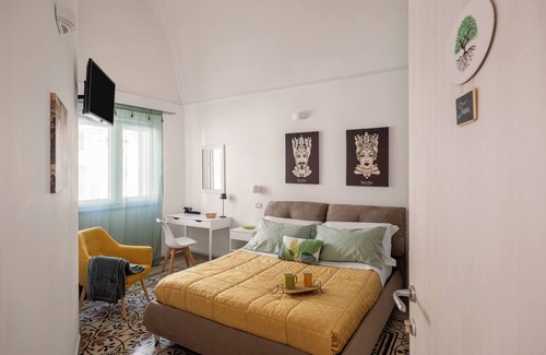 Terrasini Cama Y Desayuno | Madre Terra Airport Rooms and Suites