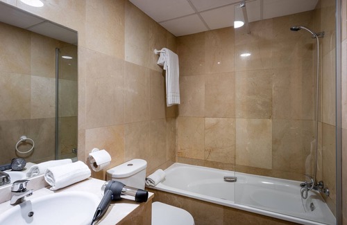 Rejas Hotel | Madrid Airport Suites, Affiliated by Meliá