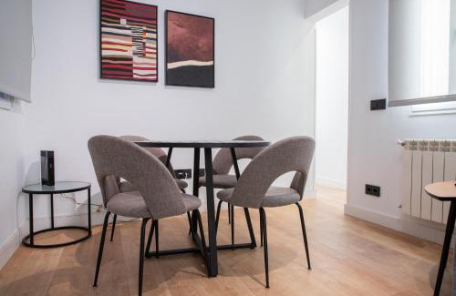 Puerta del Angel Apartamento | Madrid Río Suites