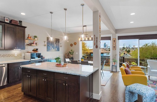Madrona Casa | Madrona Bliss A Modern Escape