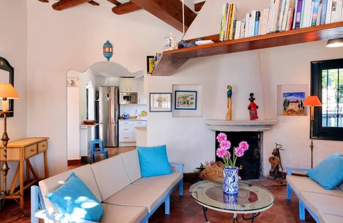 Tossa de Mar Villa | Madroños by Danlux Invest. Casa rustica con gran jardin y piscina