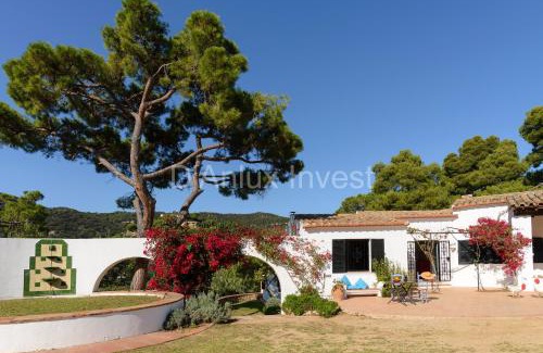 Tossa de Mar Villa | MADROÑOS by Danlux Invest