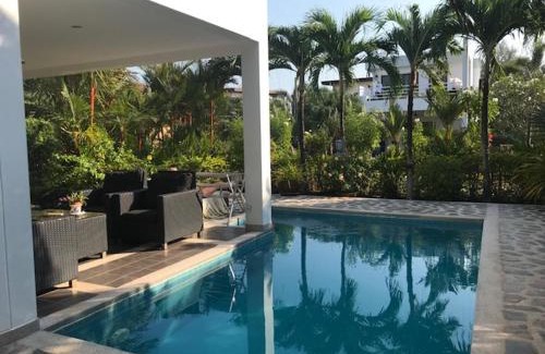 Kram Apartamento | Mae Phim -Beachfront living in a villa with a private pool !