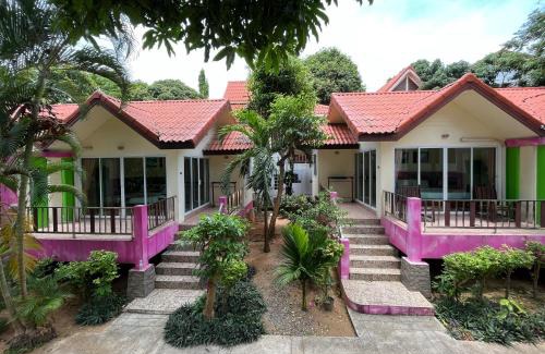 Lamai City Center Casa | Mae Somboon House
