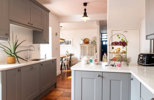 Rhosneigr Cabaña | Maelog Villa - Una hermosa casa de pueblo en el centro de Rhosneigr