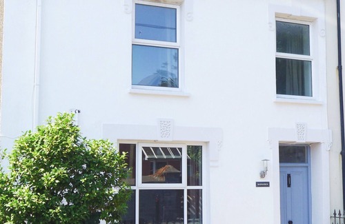 Cardigan Casa | Maenayron, your home from home in the heart of Cardigan