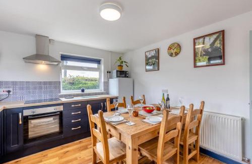 Llanon Casa | Maenllwyd