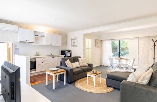 Boat Harbour Casa | Maestral II, 27a Richardson Ave - 290 metres from the waters edge , Air Con