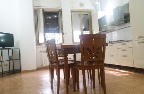 Zona Lancetti Apartamento | Maffucci 24 BILOCALE MOLTO SPAZIOSO E MODERNO
