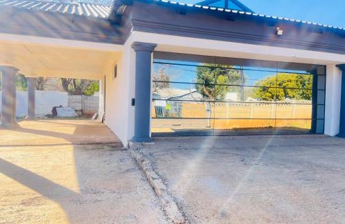 Zeerust Casa | Mafjoint3
