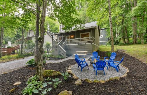 Maggie Valley Casa | Maggie Valley Mountain Escape with Fire Pit and Deck