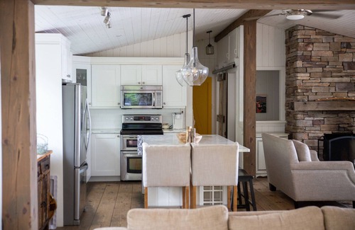 Bracebridge Cabaña | Magic in Muskoka