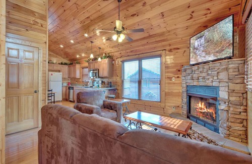 Hemlock Hills Cabina | Magic Moments II by Jackson Mountain Rentals