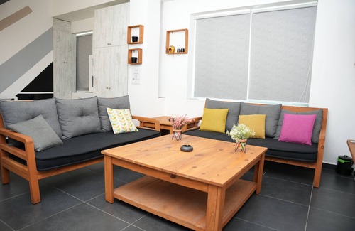 Mastita Apartamento | Magic Moon - cozy studio in Byblos with 24/7 electricity.