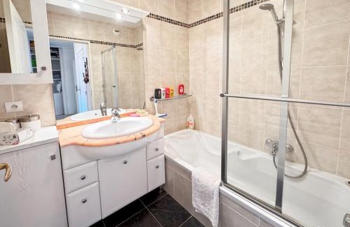 Roquebrune-Cap-Martin Apartamento | Magic Pool View, Rickeys