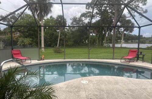 South Venice Casa | Magic Secluded Suite-Pool-Sauna plus Lake View Venice Florida