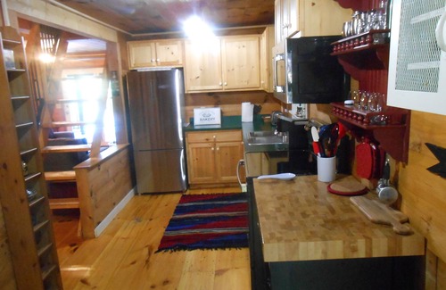Kennebec Cabina | MAGICAL 99 yr. old Mayflower Lodge Waterfront Cabin Silver Lake, Swim SUNSETS